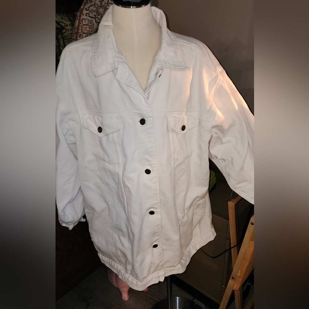 Hunters Run White womens Jean jacket 2XL